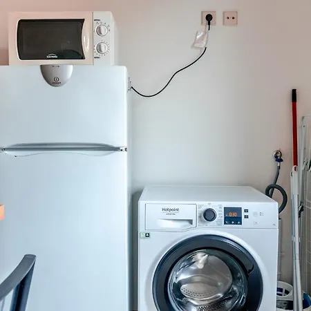 Apartament Bright In The Heart Of Lapa - 5min Walk To Metro!