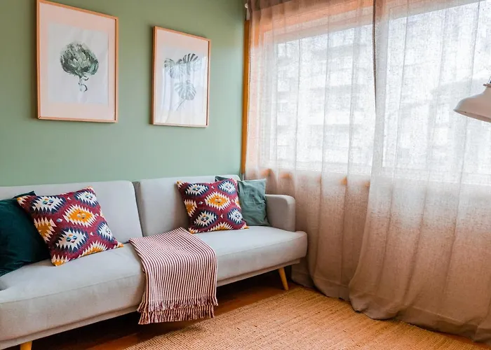 Apartamento Bright In The Heart Of Lapa - 5min Walk To Metro! Porto