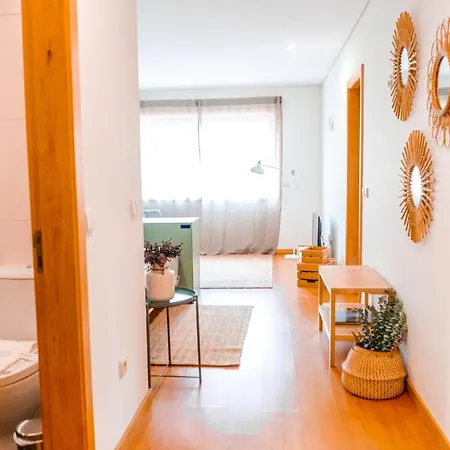 Bright In The Heart Of Lapa - 5min Walk To Metro! *