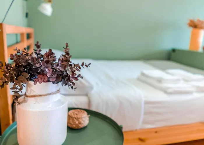 Bright In The Heart Of Lapa - 5min Walk To Metro! Appartement Porto