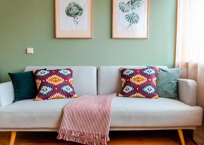 Appartement Bright In The Heart Of Lapa - 5min Walk To Metro!